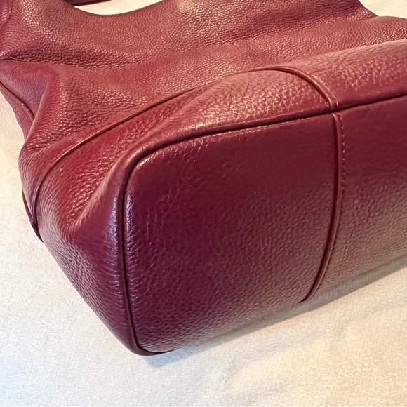 Tory Burch Cranberry Shoulder Bag - Picture 10 of 16